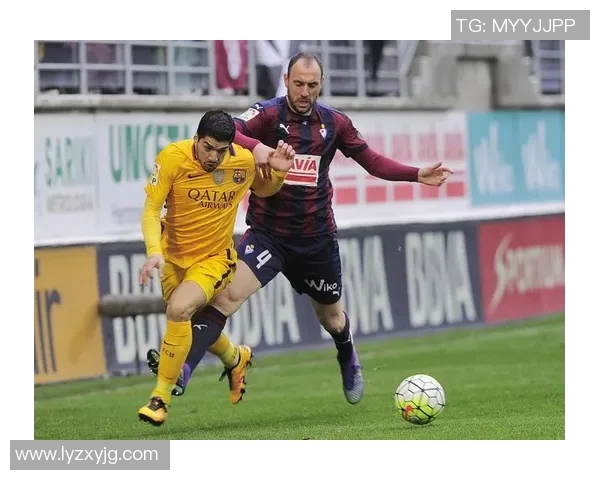 巴萨主场迎战埃瓦尔全力争胜精彩对决回顾与分析 巴萨主场迎战埃瓦尔全力争胜精彩对决回顾与分析