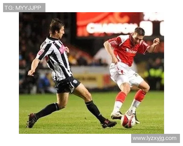 查尔顿与曼斯菲德的激烈对决谁能在赛场上笑到最后