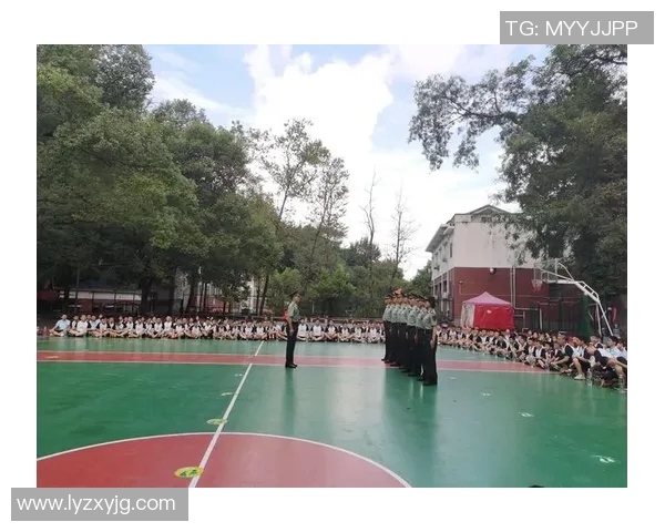 李泓澎的成长之路:从青涩少年到杰出人才的蜕变与追求 李泓澎的成长之路:从青涩少年到杰出人才的蜕变与追求