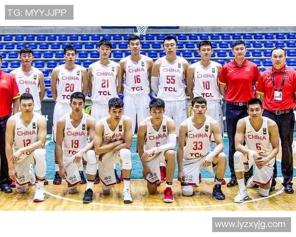男篮亚洲杯精彩对决日本队迎战中国香港队全力争胜