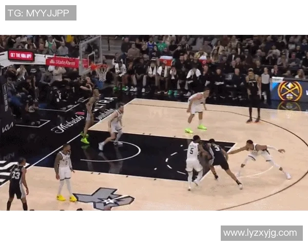 马刺与火箭激战11月13日NBA赛场精彩对决值得期待