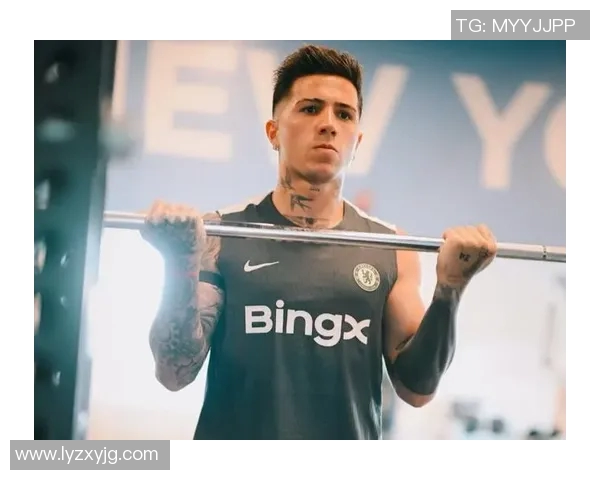 切尔西更衣室风波升级斯特林与恩佐训练场爆发激烈冲突