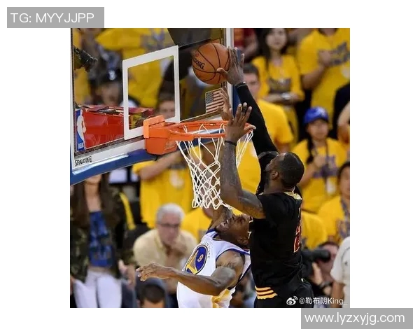 詹姆斯与帕楚利亚的巅峰对决揭示篮球场上的荣耀与挑战 詹姆斯与帕楚利亚的巅峰对决揭示篮球场上的荣耀与挑战